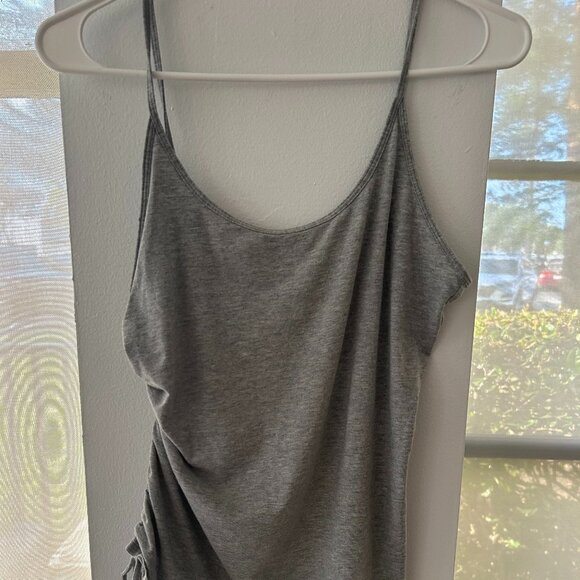 Lululemon tank - Picture 1 of 5